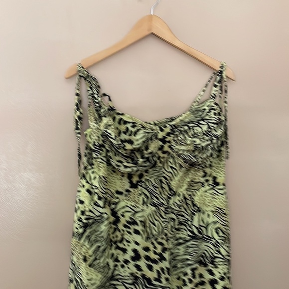 Fame & Partners
Suraya Safari Citrus Jumpsuit - Picture 4 of 6